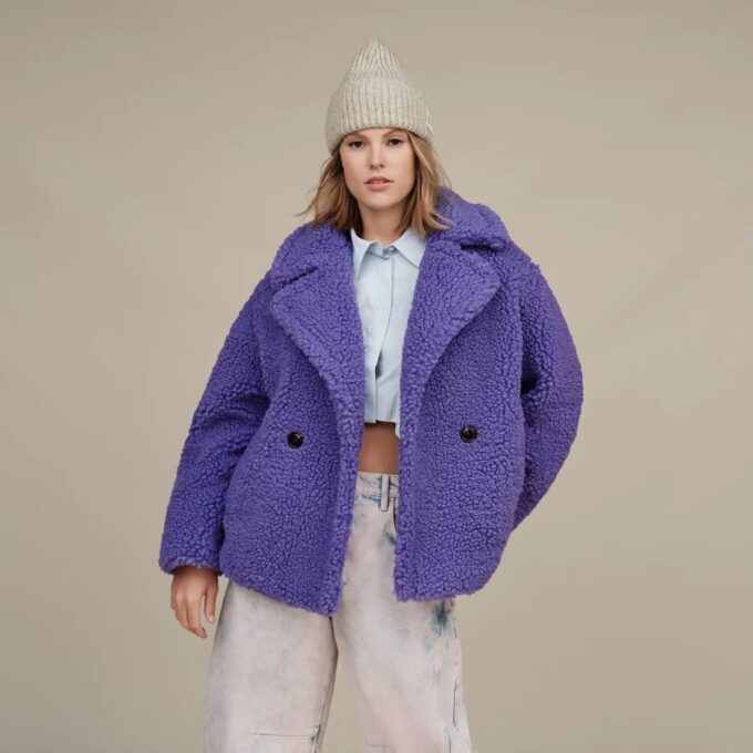 Cappotto corto in peluche Gertrude