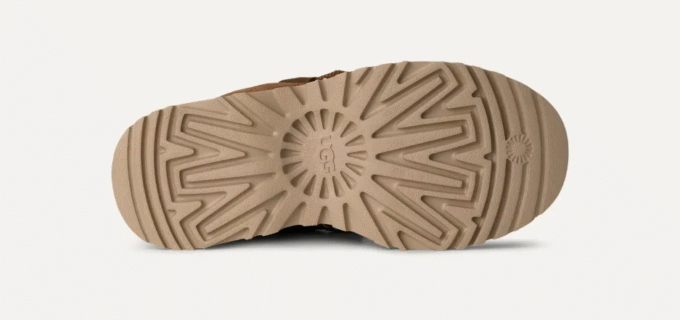 UGG Astromel